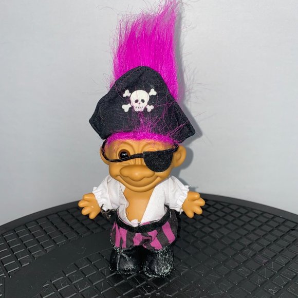 Russ Doll Magenta Pink Hair One Brown Eye Pirate - Picture 4 of 7
